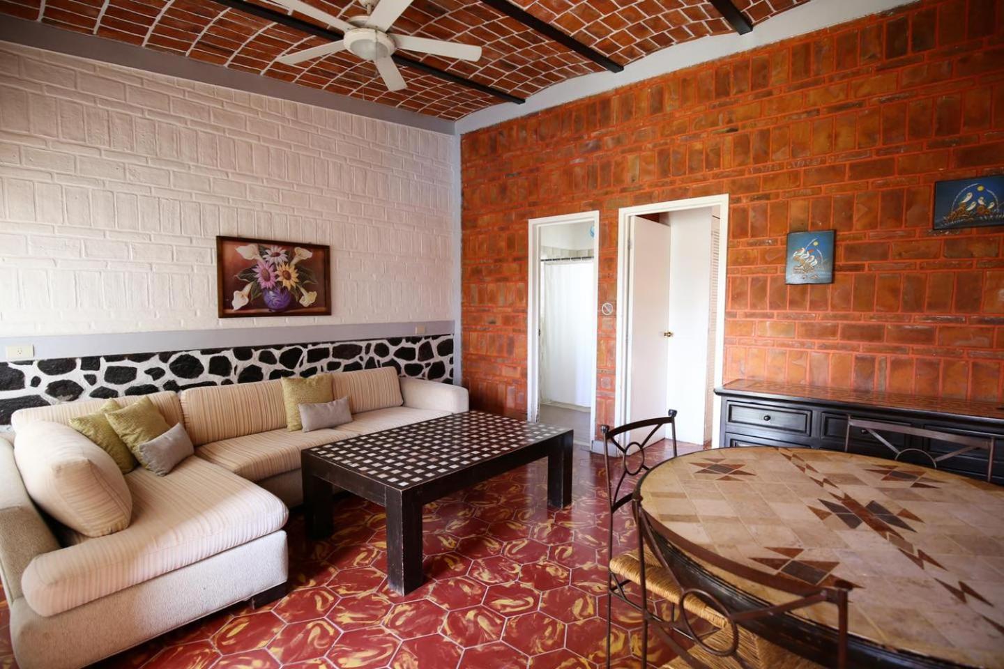 Mama Chuy Hotel & Villas San Juan Cosalá 외부 사진