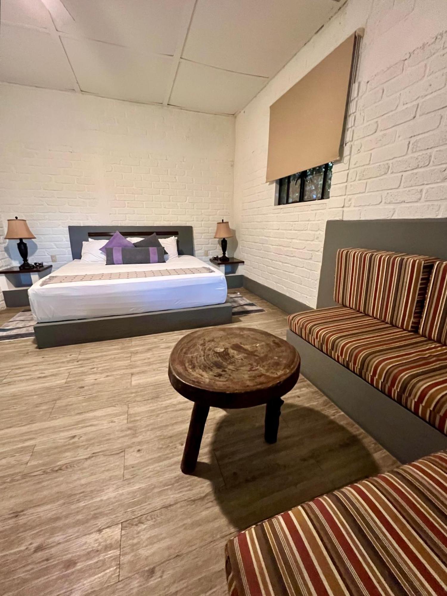 Mama Chuy Hotel & Villas San Juan Cosalá 외부 사진